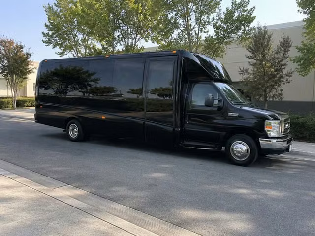 lewiston charter bus rental